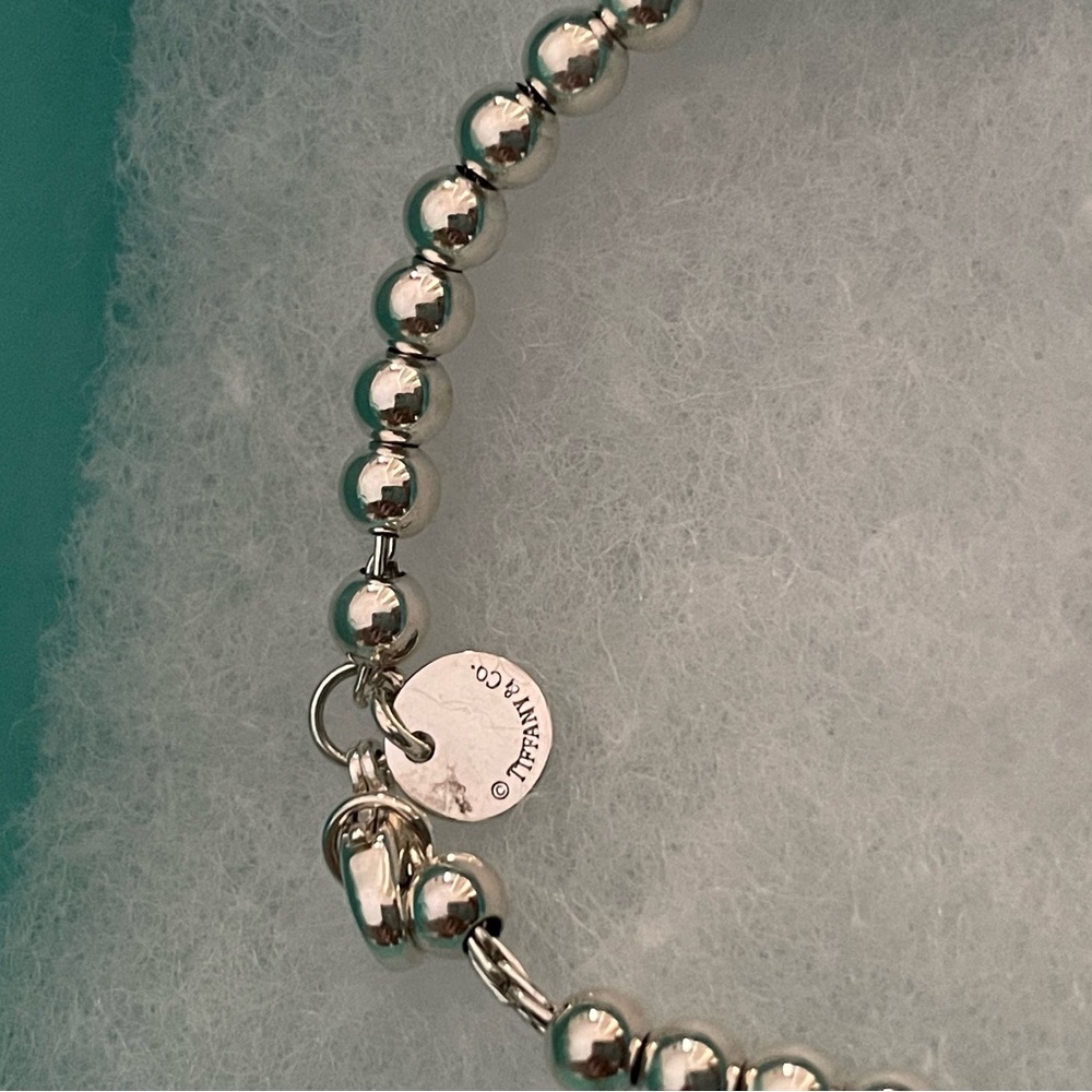 ❗️sold❗️Tiffany & Co mini bow bracelet - Picture 5 of 6